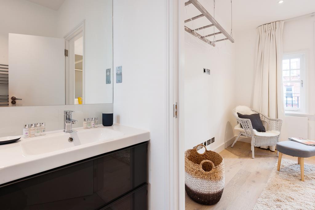The Barons Court Appartement *