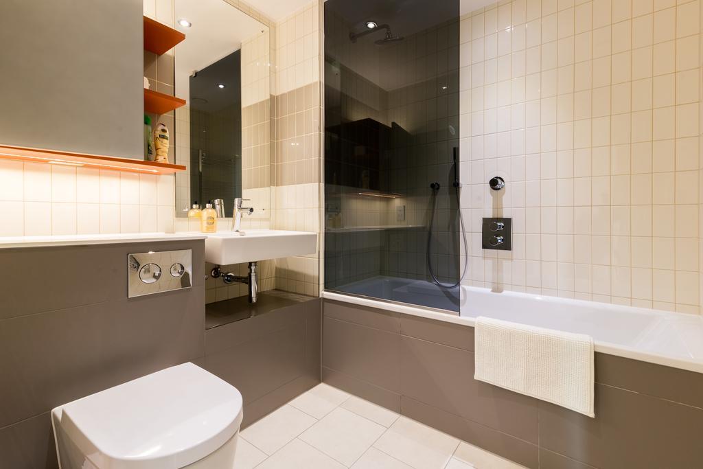 Royal Style - 5 Mins Walk To Excel Apartamento Londres