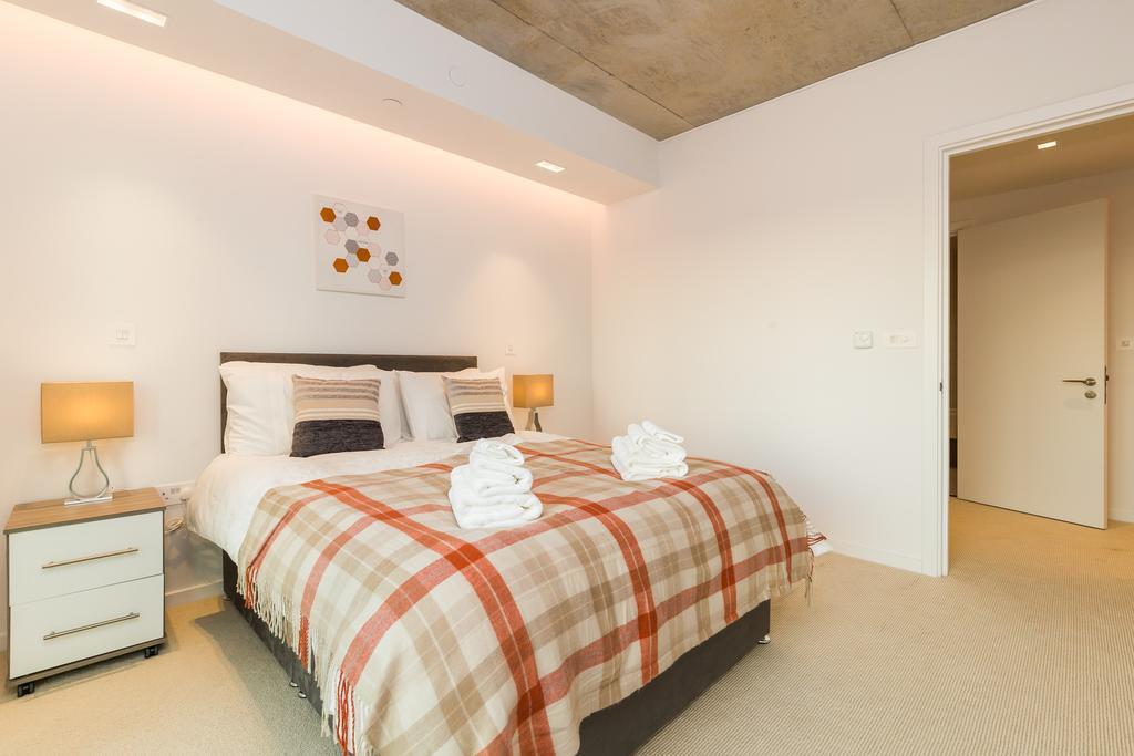 Royal Style - 5 Mins Walk To Excel * Londres