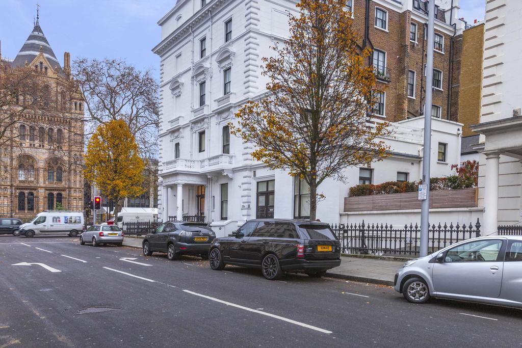 South Kensington X4, Apartamento