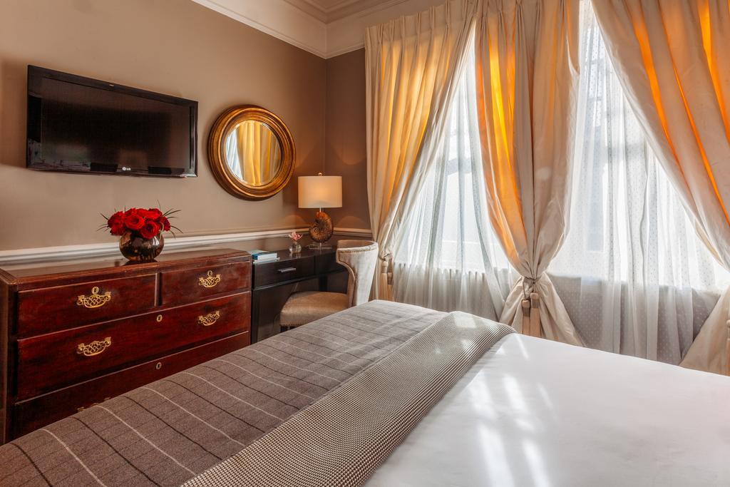 11 Cadogan Gardens And The By Iconic Luxury Hotel Londres