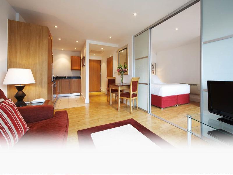 Marlin Apts Stratford Hotel
