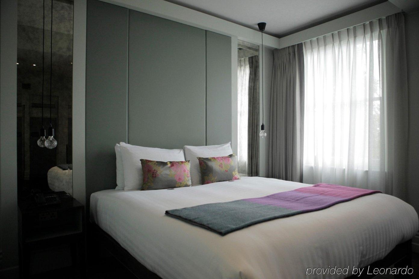 Signature Townhouse Hyde Park Hotel
