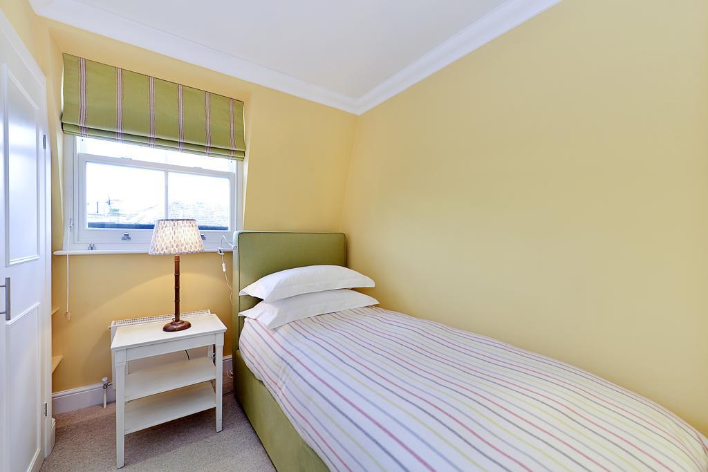 Ifield 178 Apartment