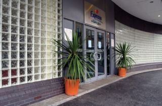 Hotel Holiday Express City, An Ihg 3*