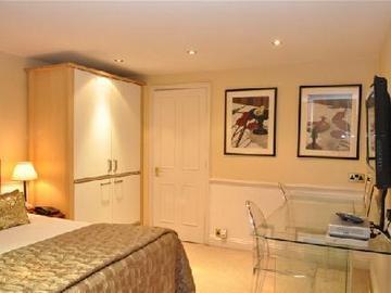 Collingham Serviced Appart hôtel 4*