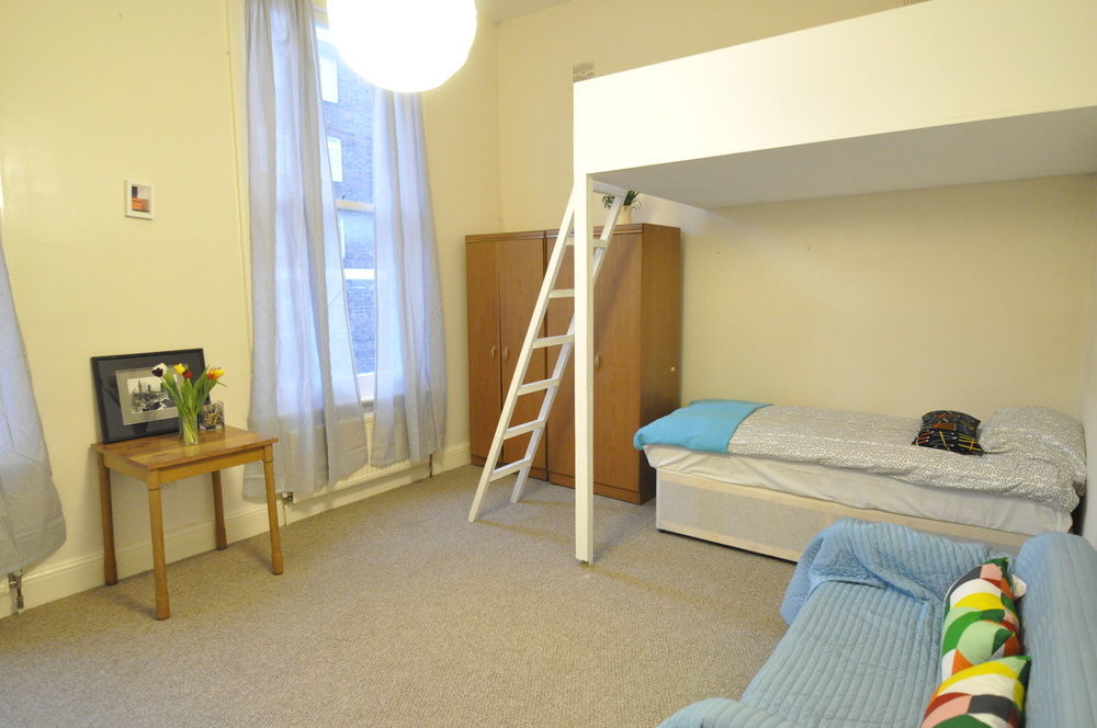 Regents Court *