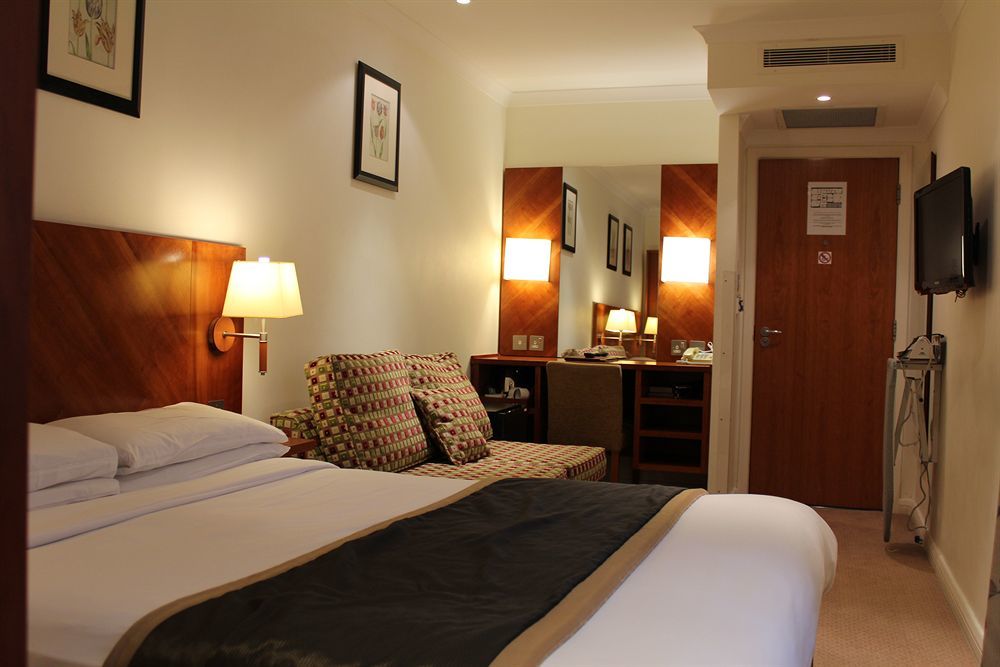 Blandford 4*