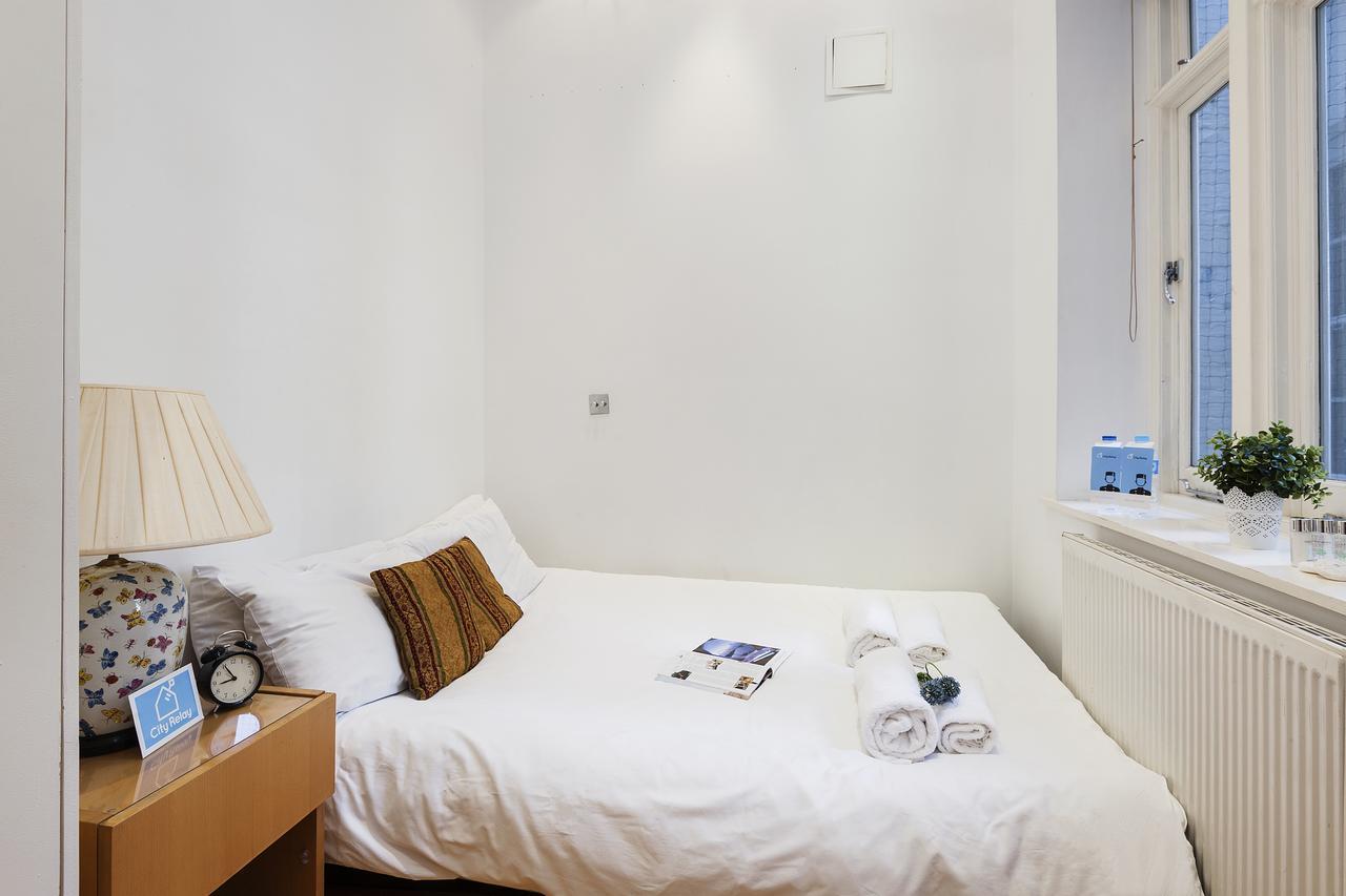 Apartamento The Cheniston Gardens Abode *