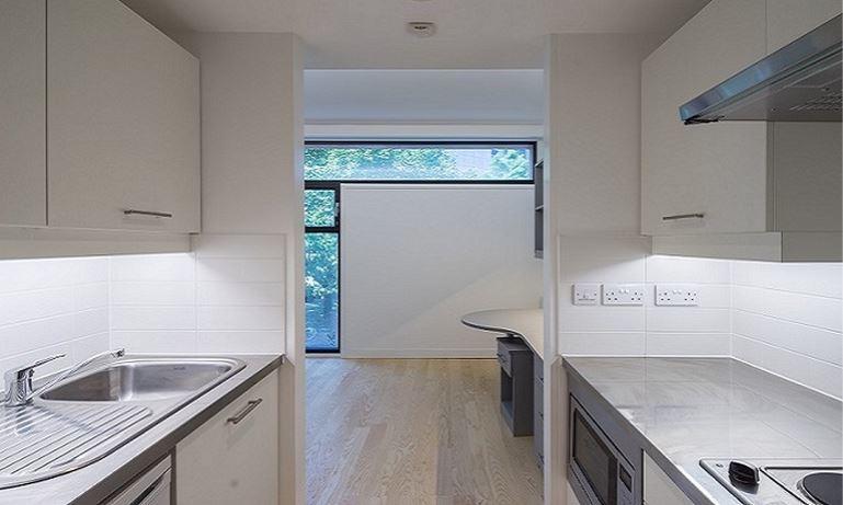 Torquay House Albergue
