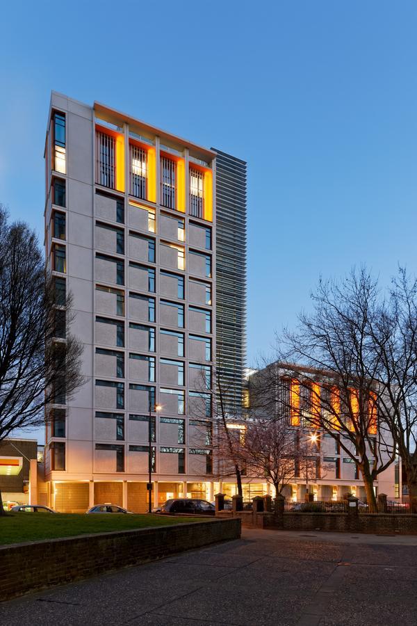 Torquay House * Londres