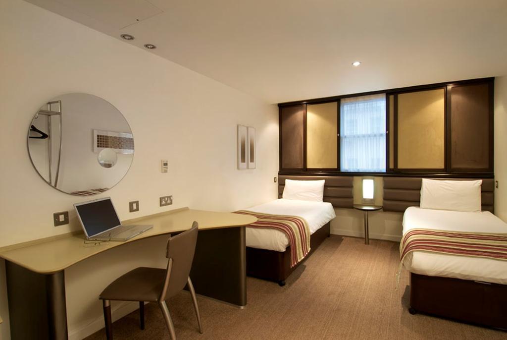 Hotel Corus Hyde Park 4*