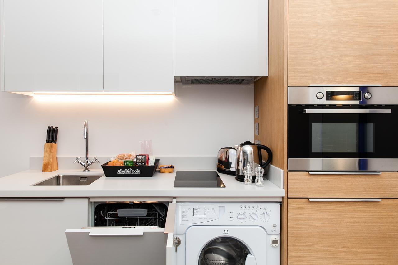 Rockwell East-tower Bridge 4*