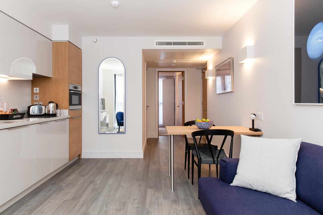 Rockwell East-tower Bridge Hotel 4*