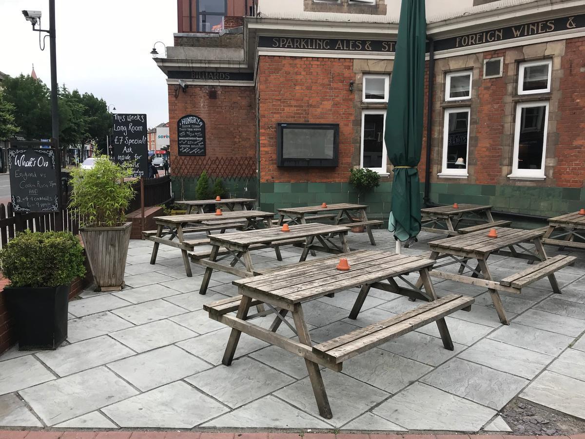 The Long And Bar Hotel
