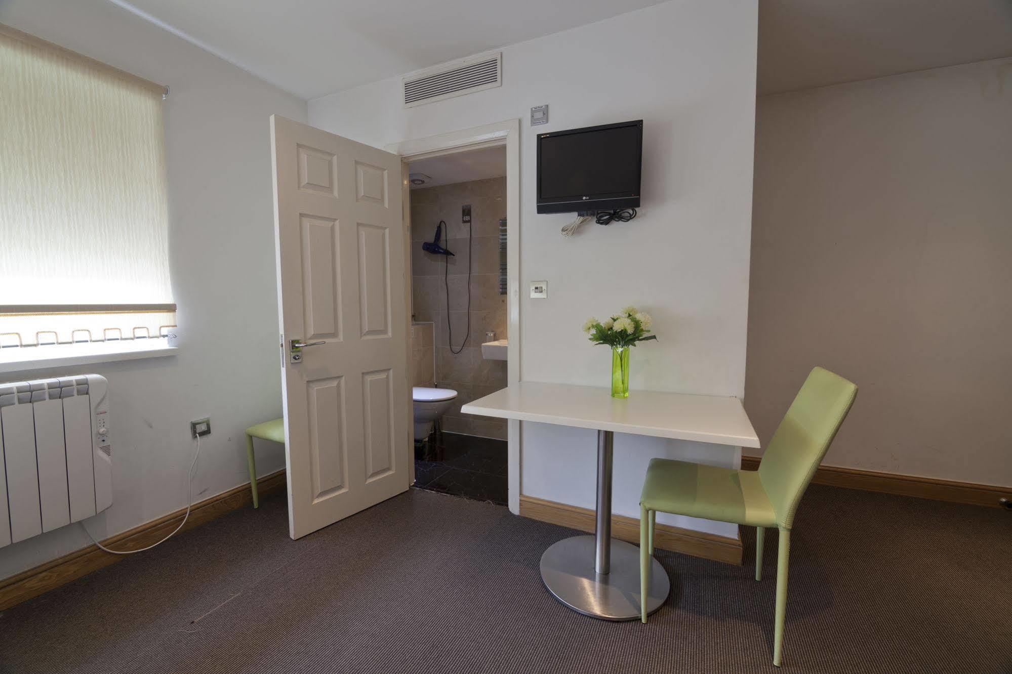 West End Lane Ii Apartahotel 3*