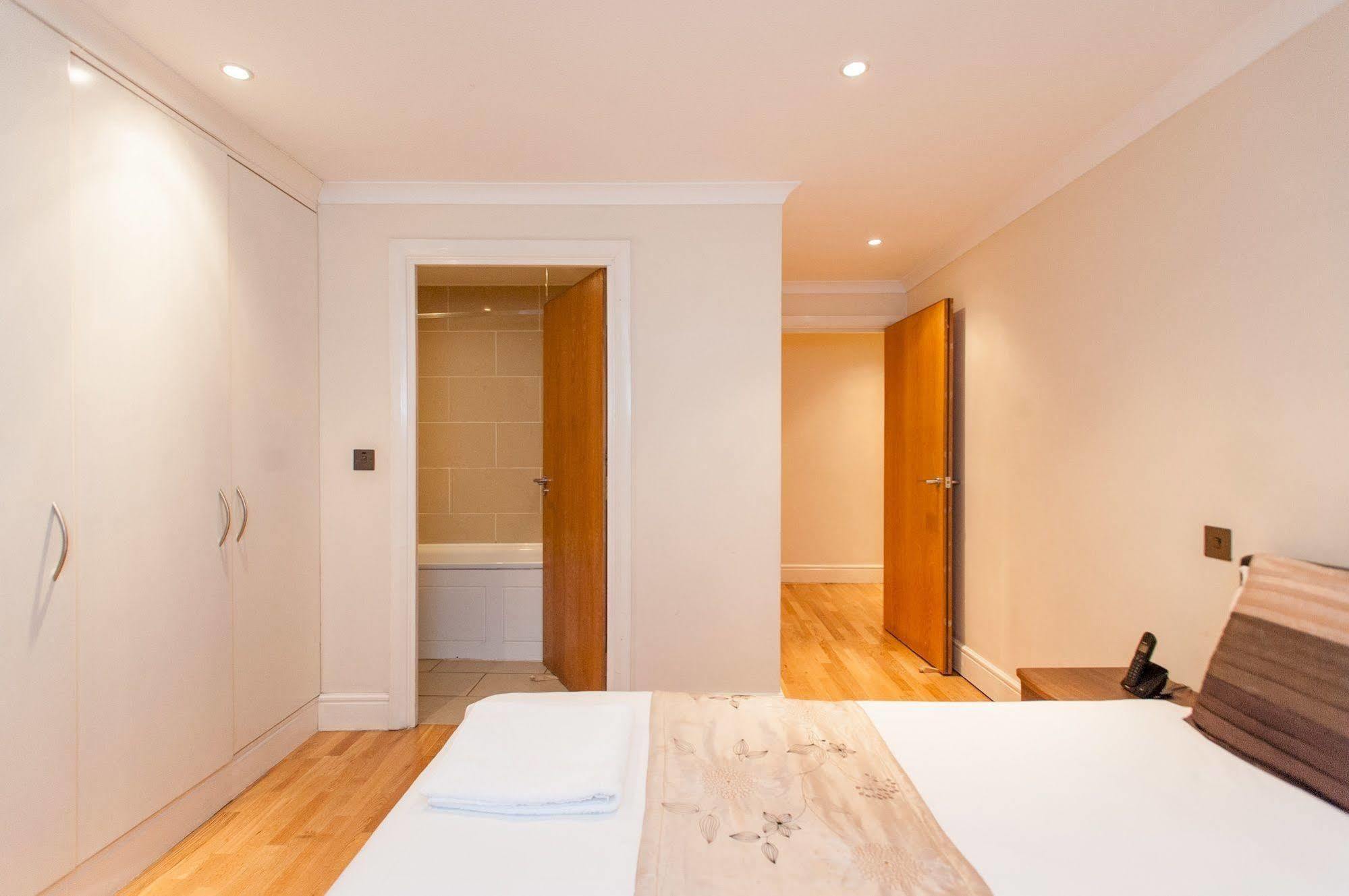 Serviced Apartamento *