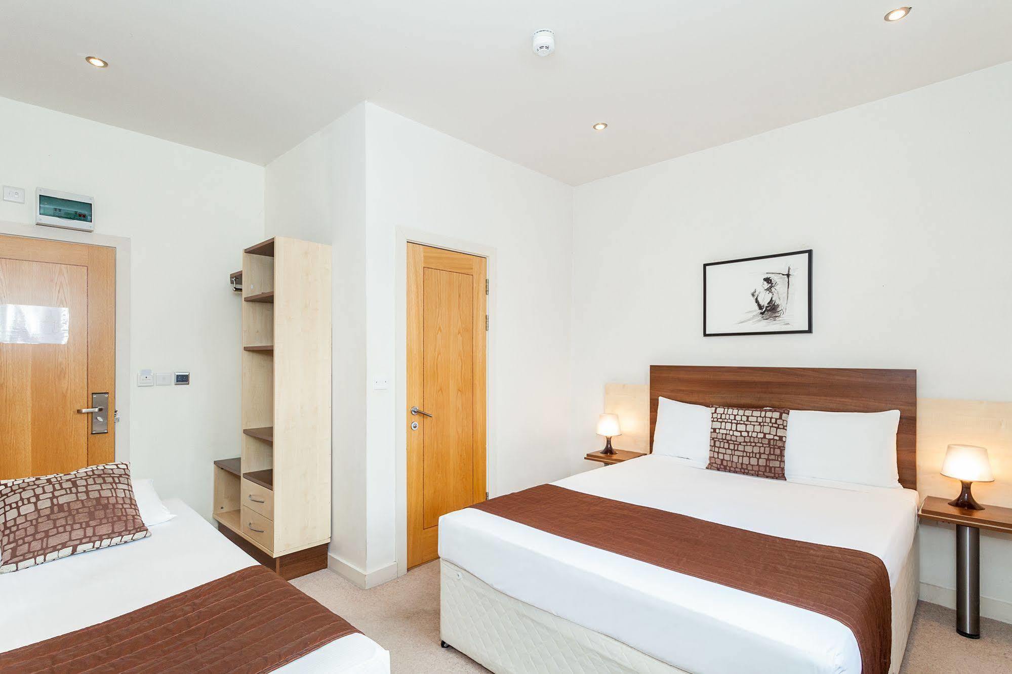 Hotel Avni Kensington 3*