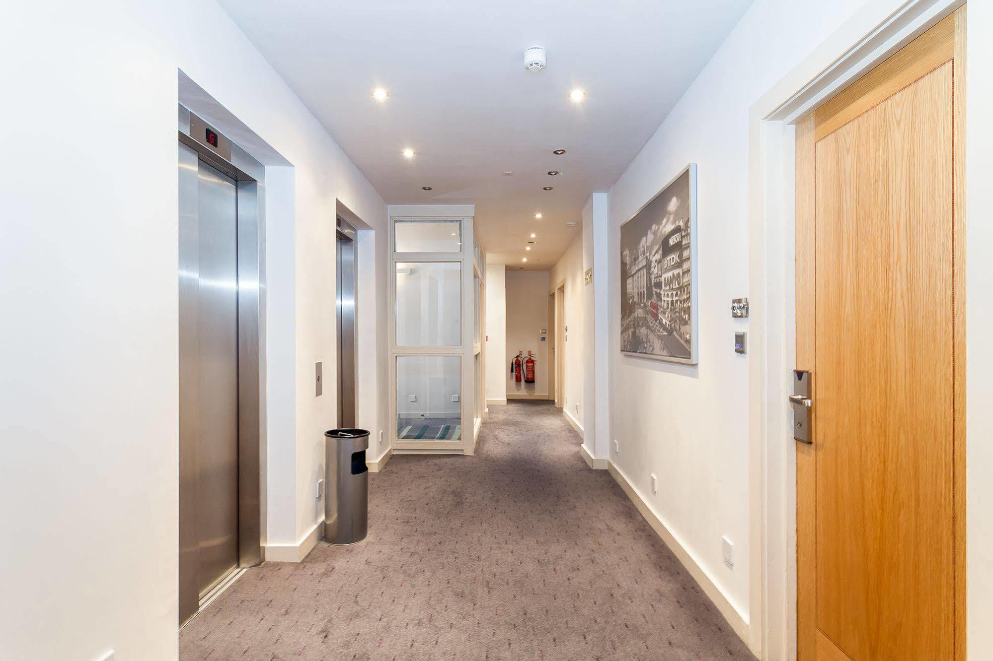 Avni Kensington Hotel 3*