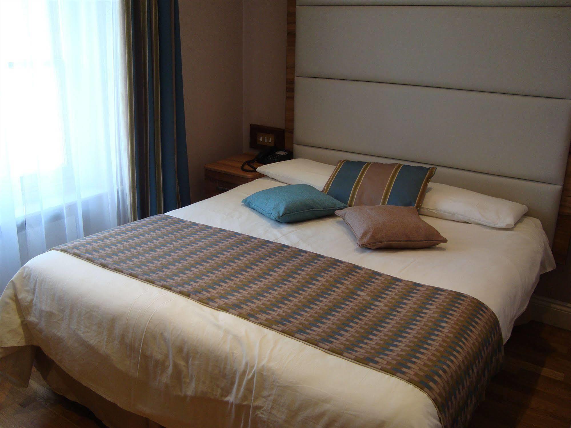 Royal Eagle Hotel 3*