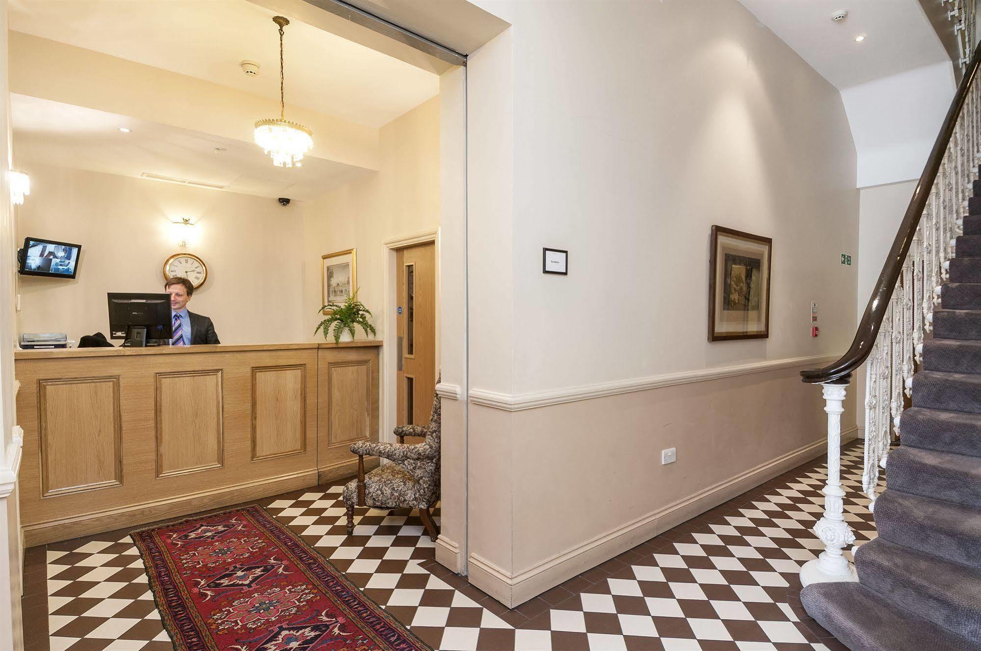 The Coronation Hotel 3*