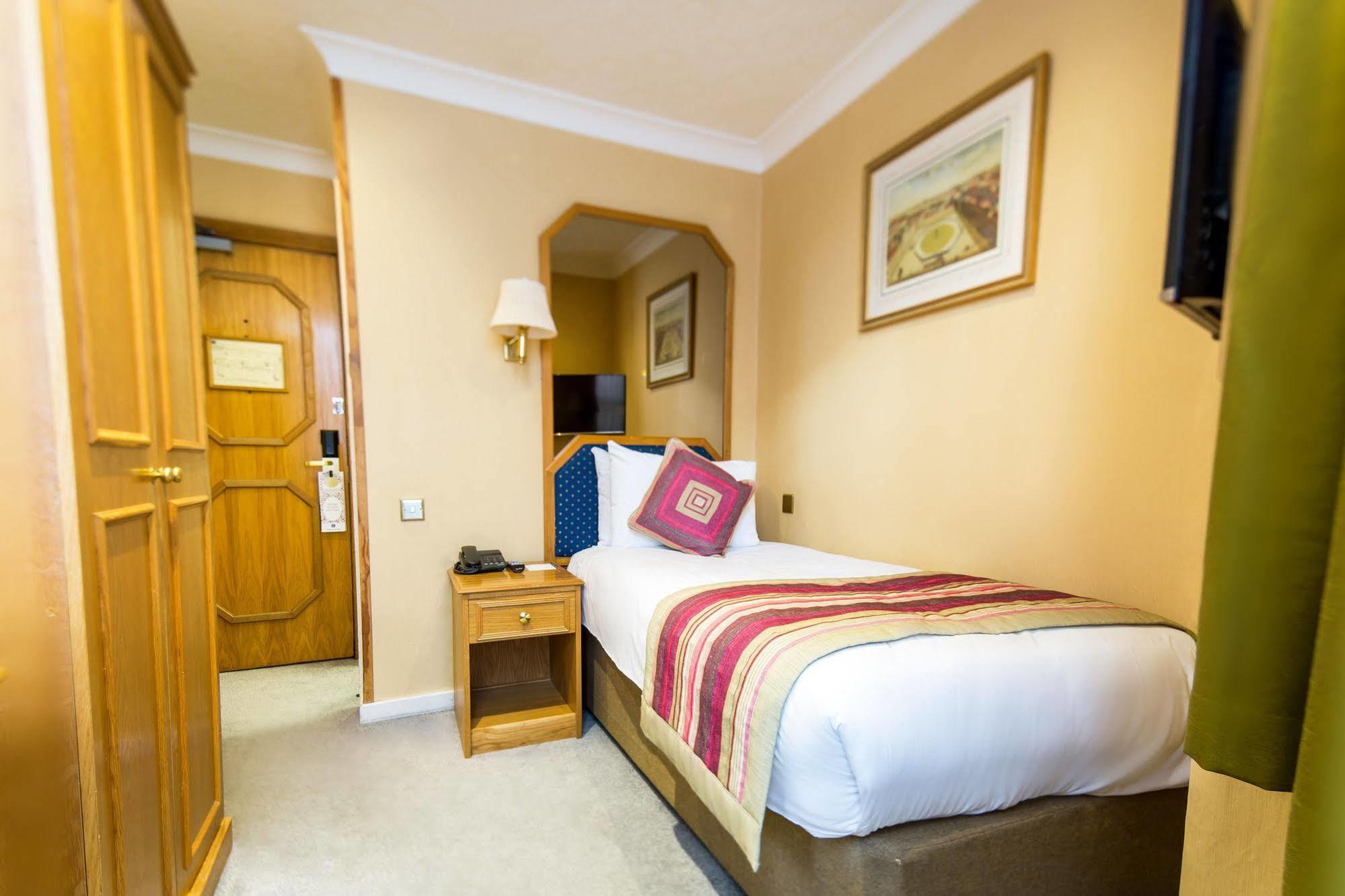 Western Burns Kensington Hotel Londres