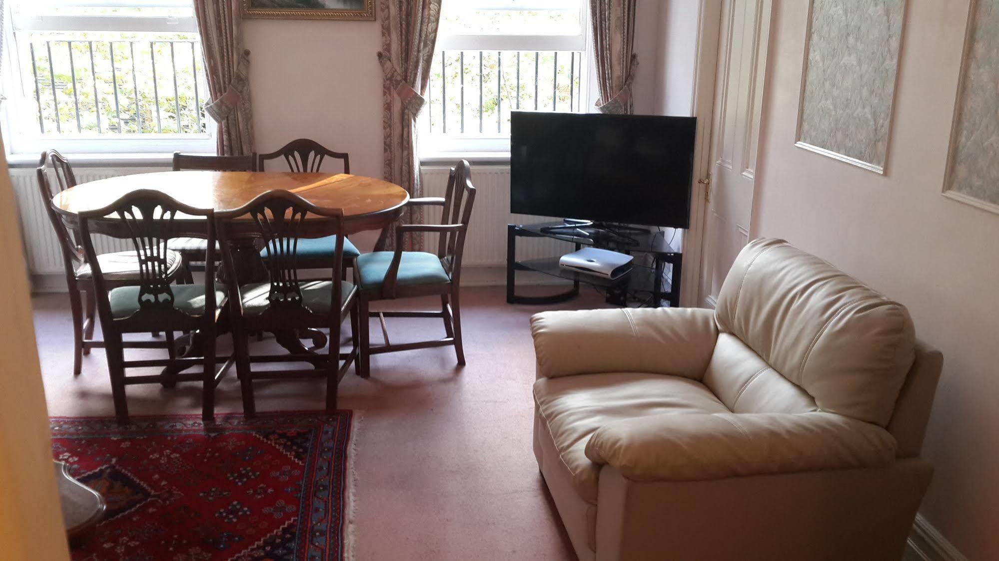 Kensingtoncourt Aparthotel 3*