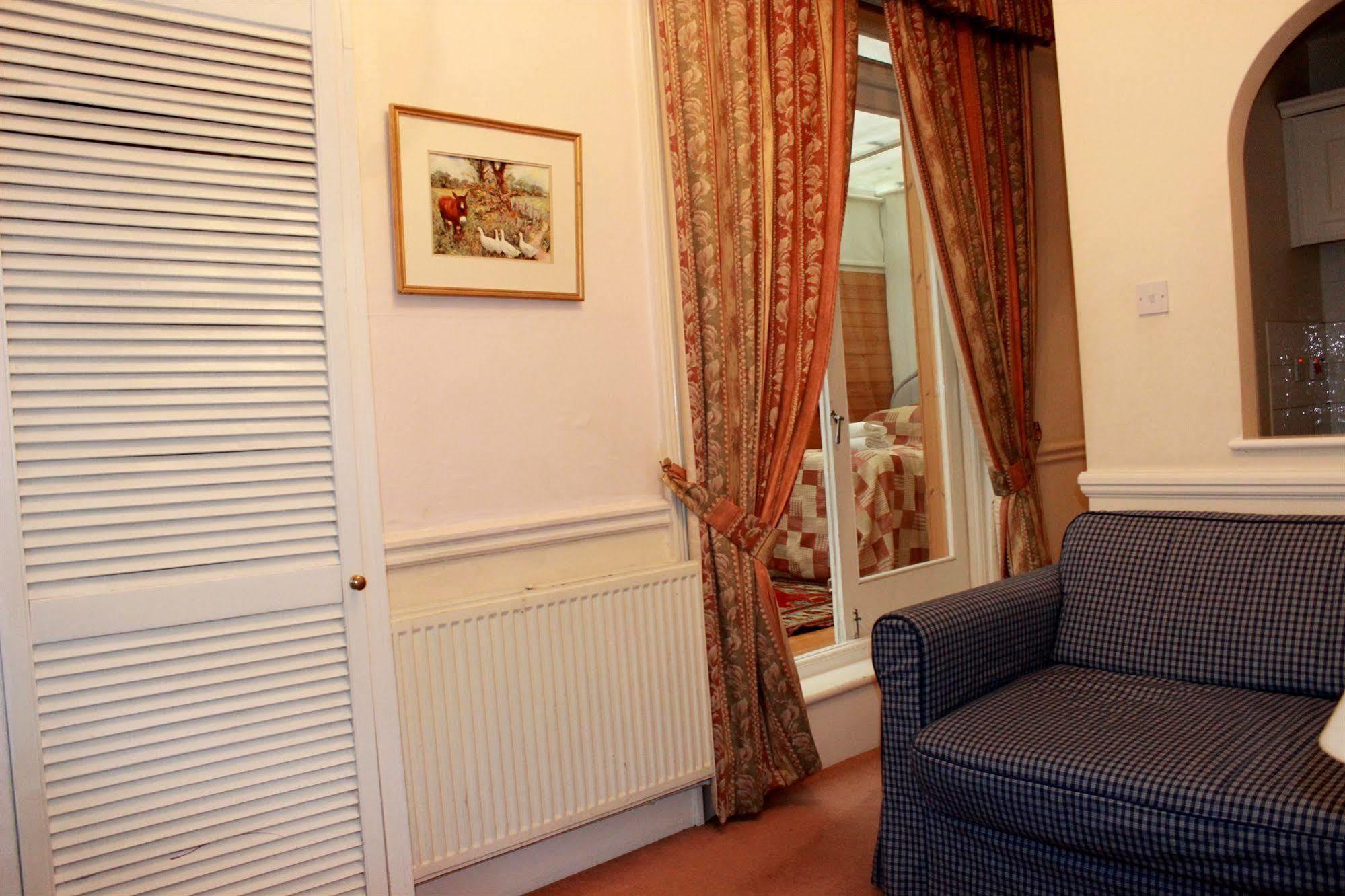 Kensingtoncourt Aparthotel