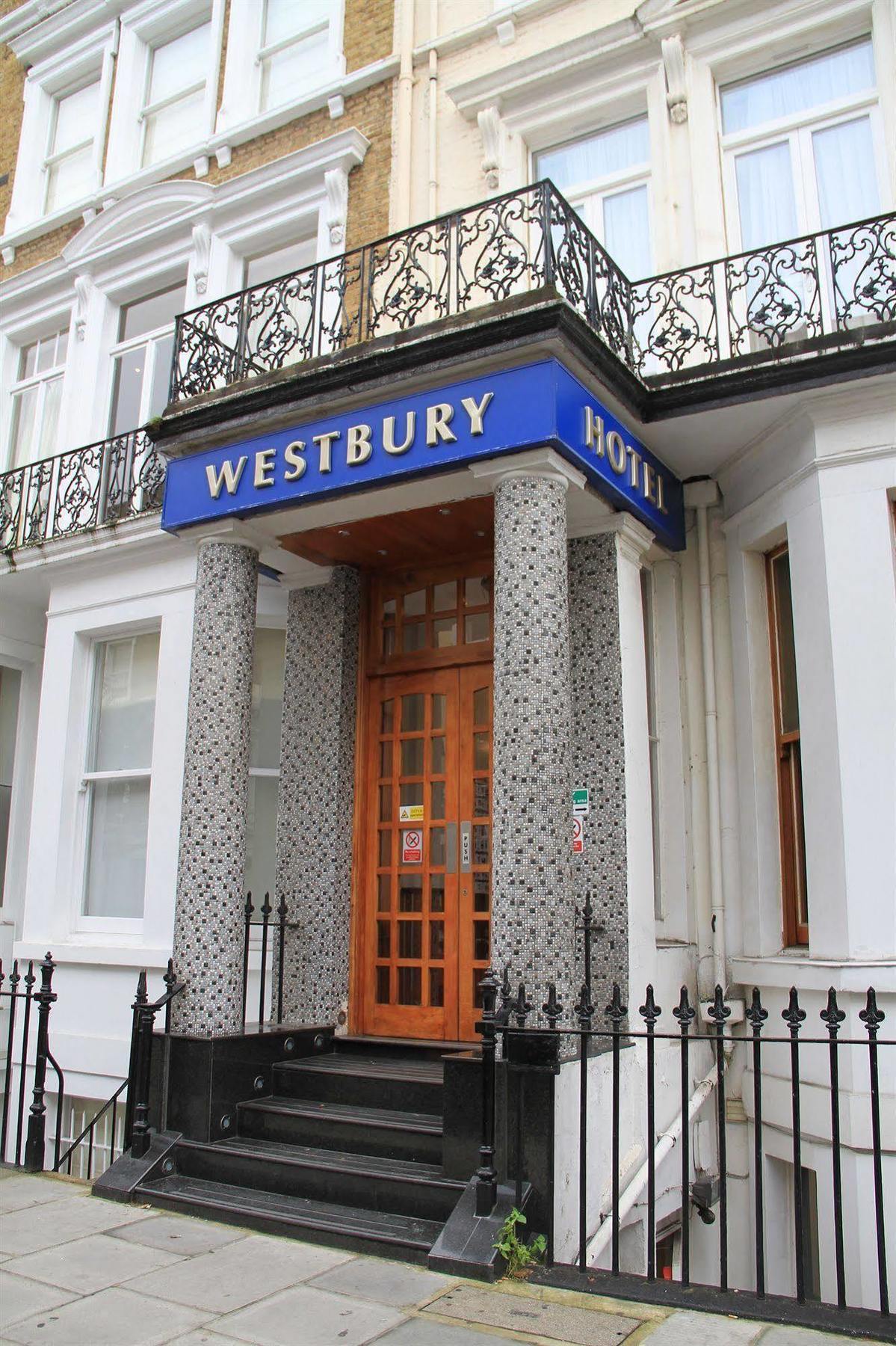 Westbury Hotel 3*