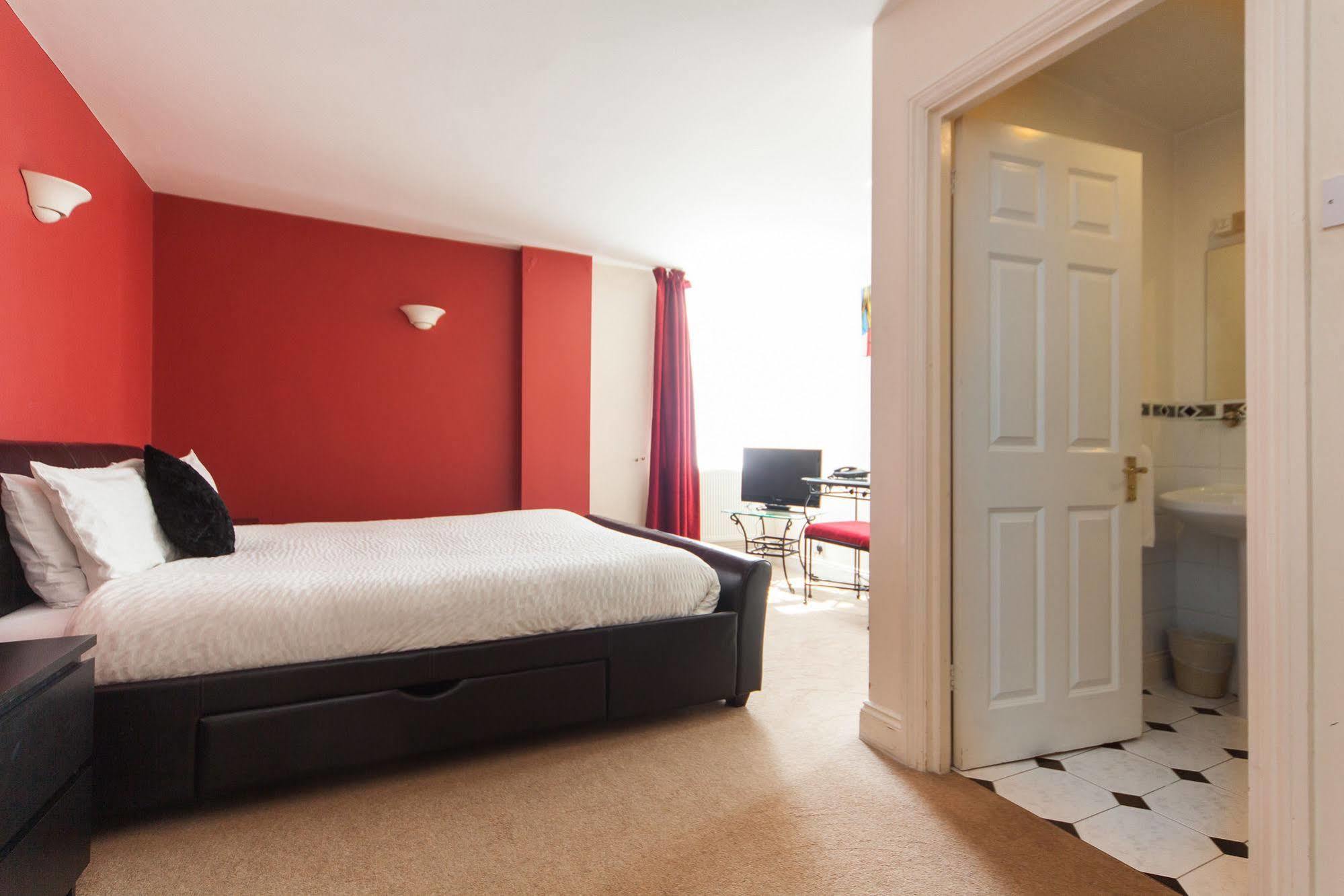 Park Lane Apartahotel 4*