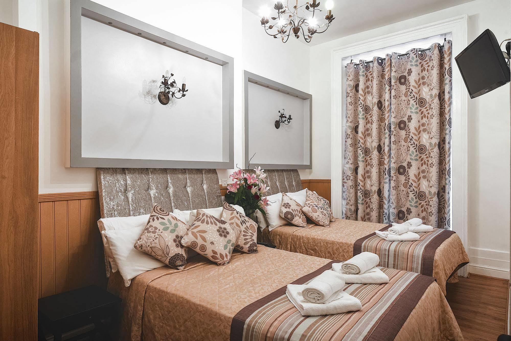 Linden House Hotel 3*