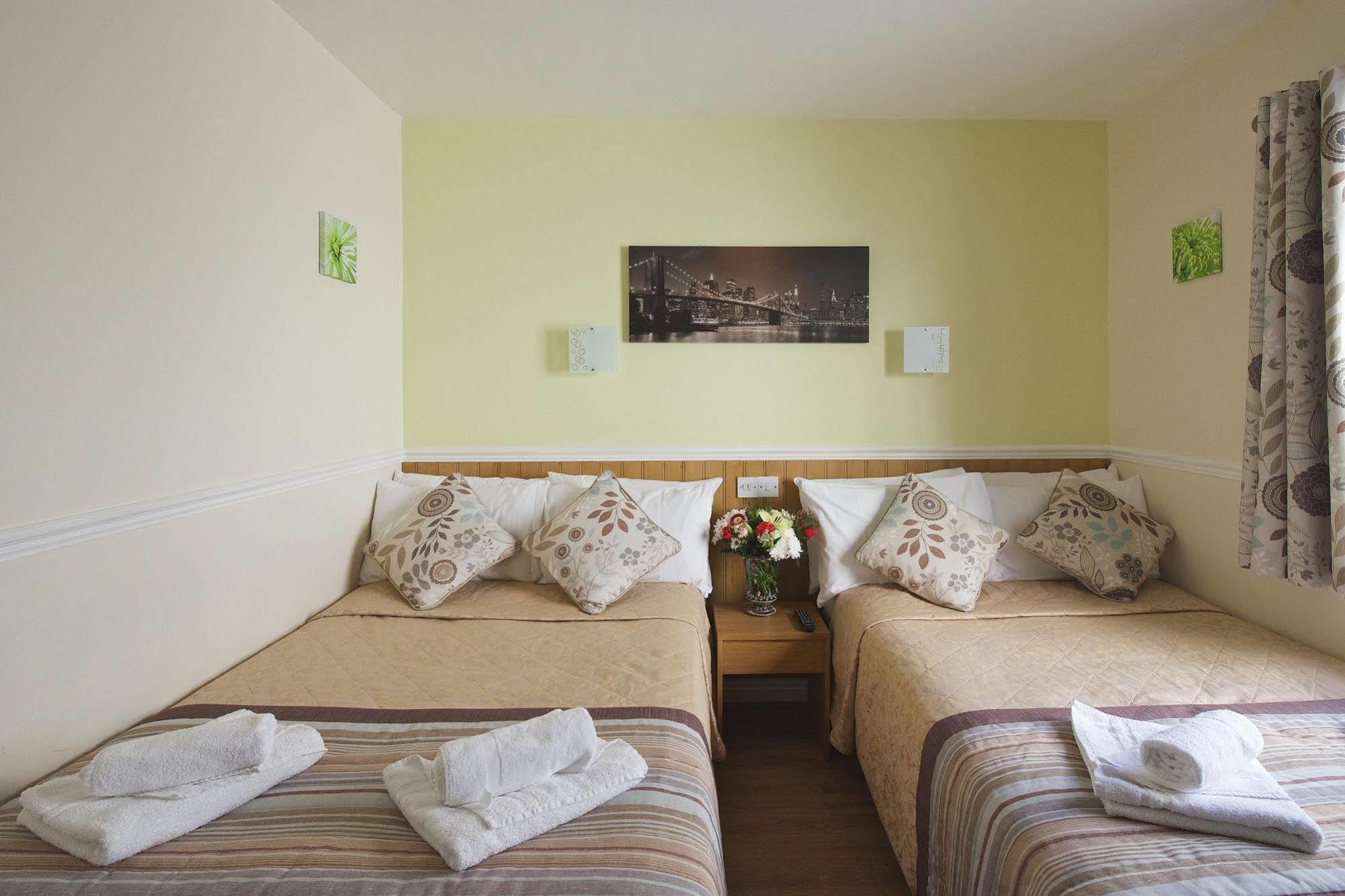 Linden House Hotel 3*
