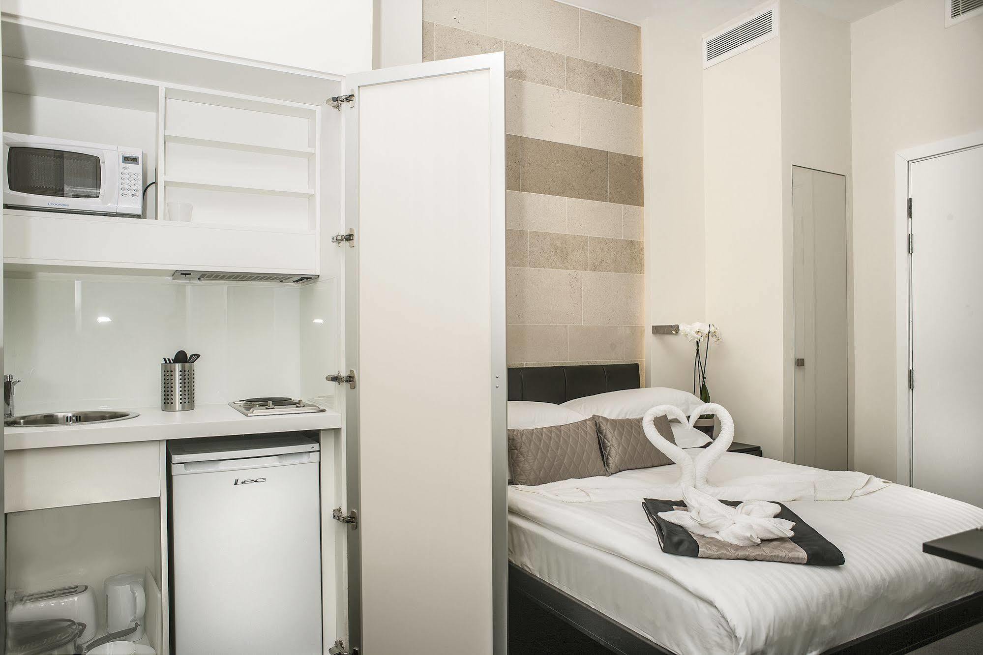 Apartahotel Nox Golders