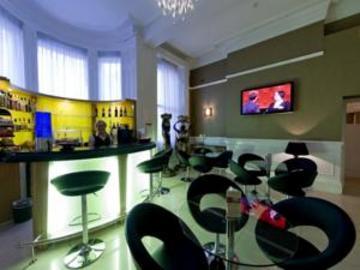 Paddington Court Executive Hotel 4*