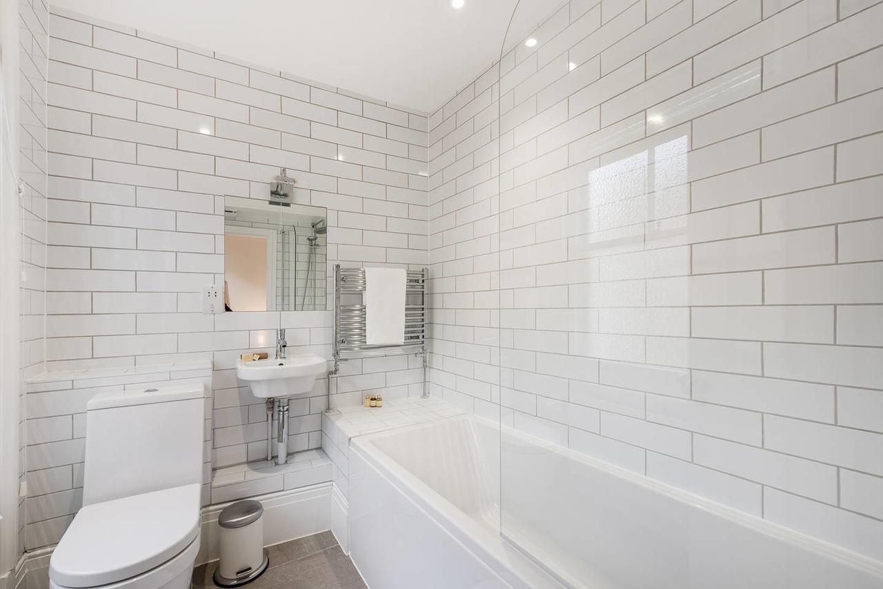 Covent Garden - Netflix&nespresso Apartment London