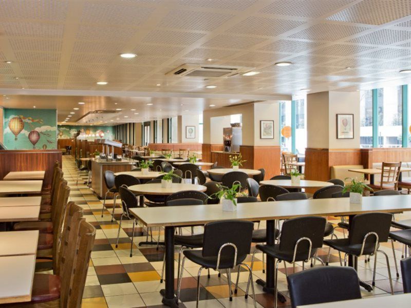 Royal National And Sister Roulette Hotel 3*