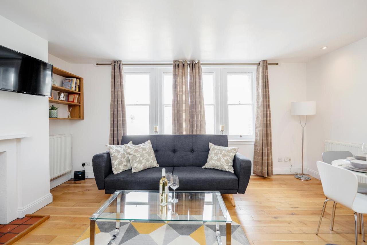 Apartamento Great Mayfair Apartment,sleeps 6 Londres
