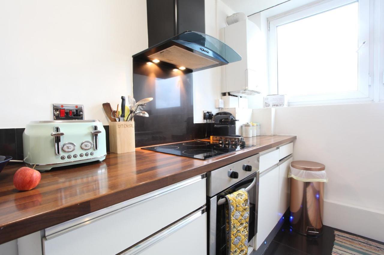 Appartement Chelsea Off Kings Road One Bedroom With Balcony *