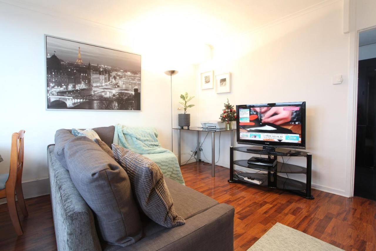 Appartement Chelsea Off Kings Road One Bedroom With Balcony *