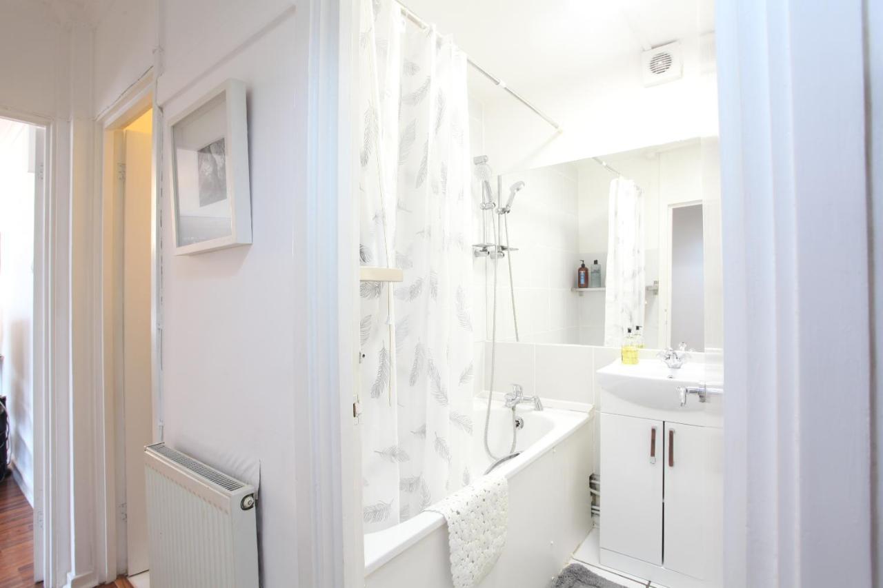 Chelsea Off Kings Road One Bedroom With Balcony Appartement Londres