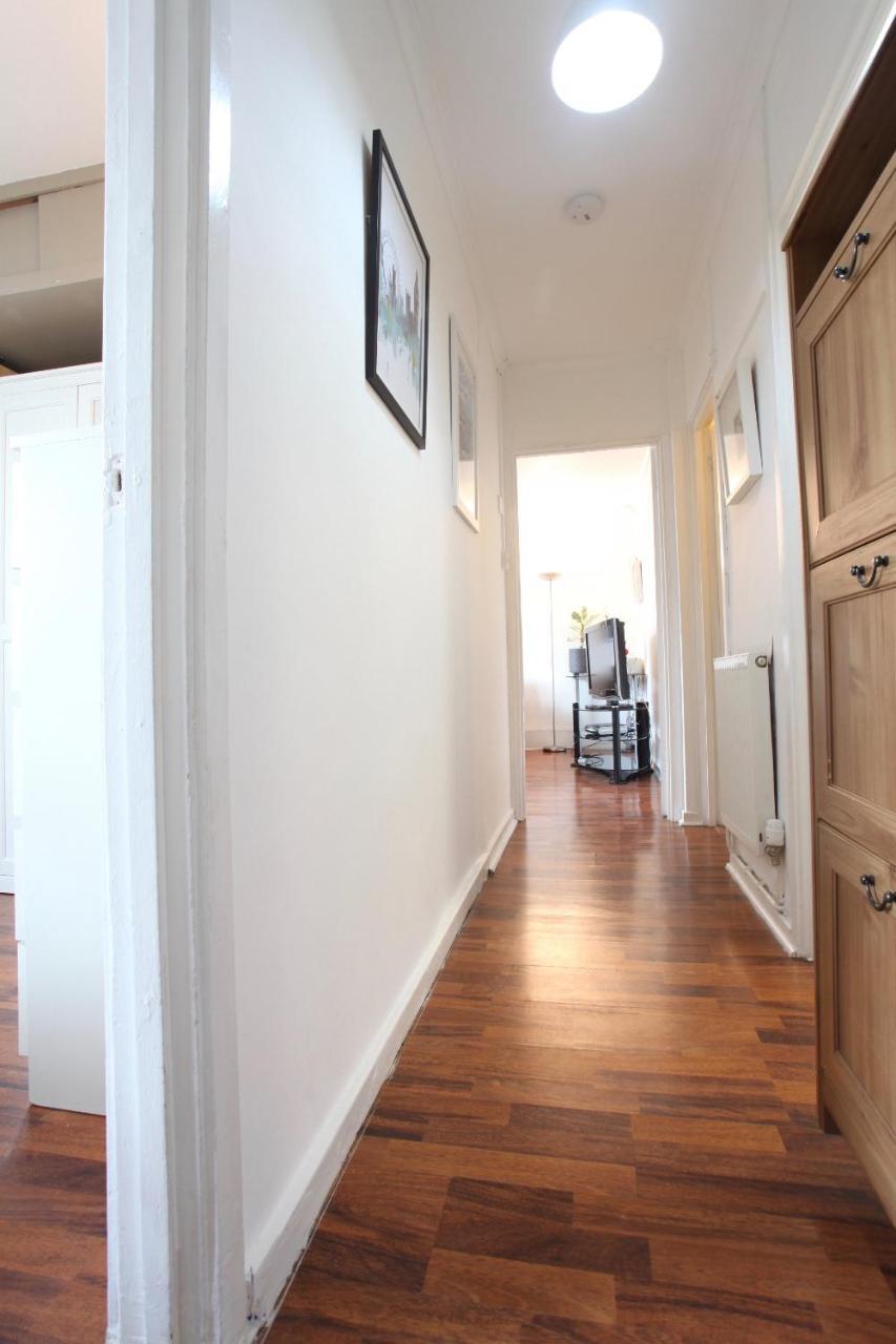 Appartement Chelsea Off Kings Road One Bedroom With Balcony *