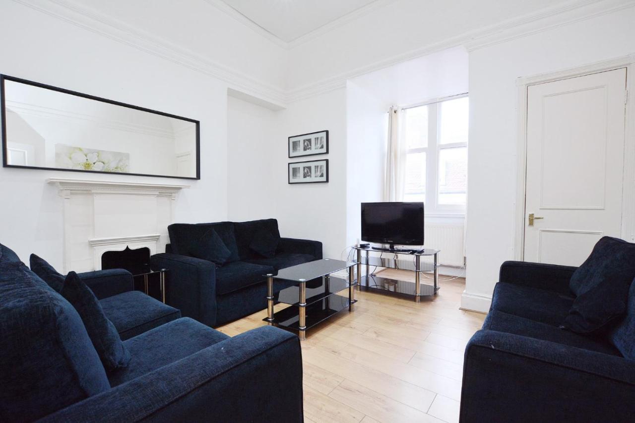 Oxford Street 397 Apartments * London