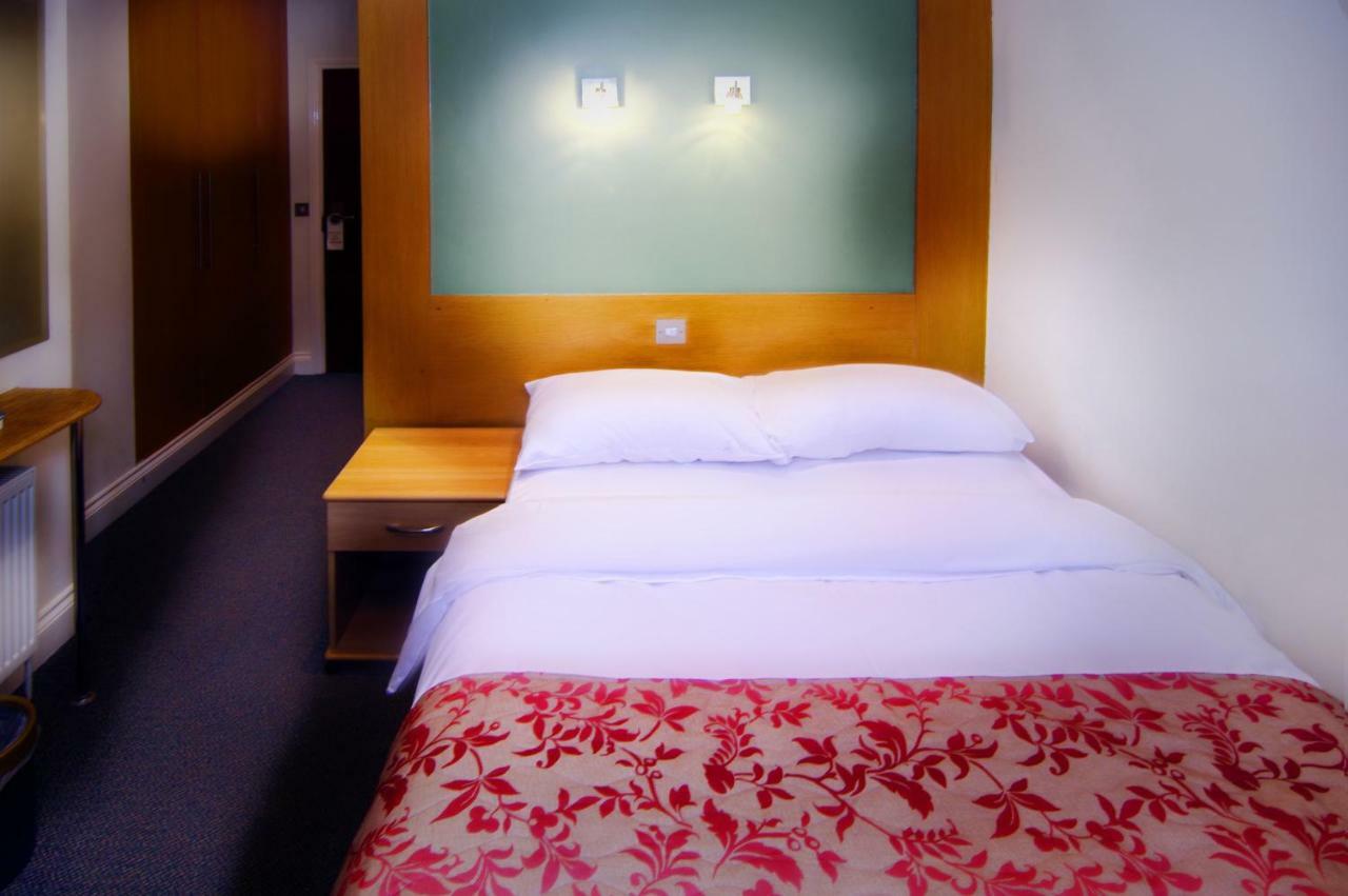 Westbury Hotel