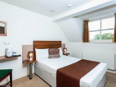 Avni Kensington Hotel 3*
