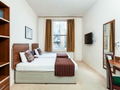 Hotel Avni Kensington 3*