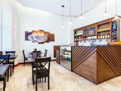Hotel Avni Kensington 3*