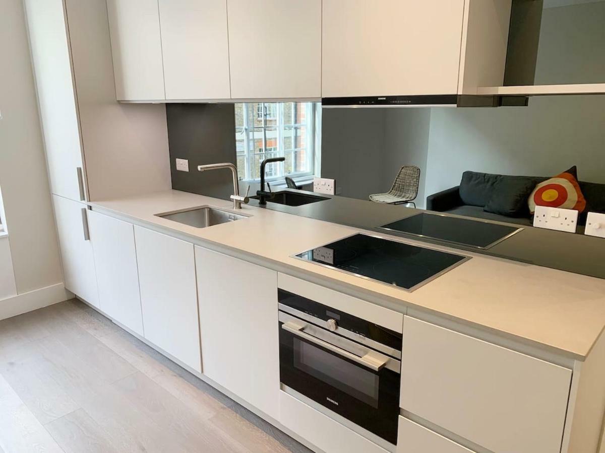 Meriden Court, Chelsea *