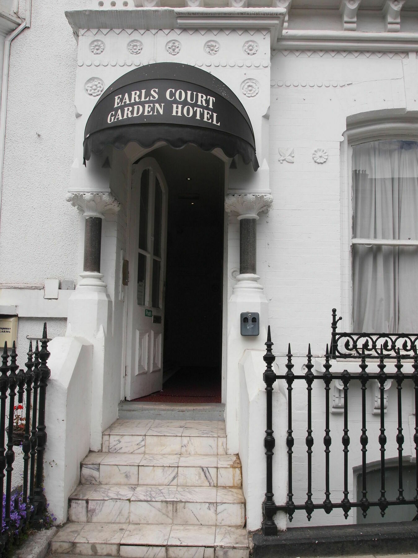 Earls Court Garden 2* Londres
