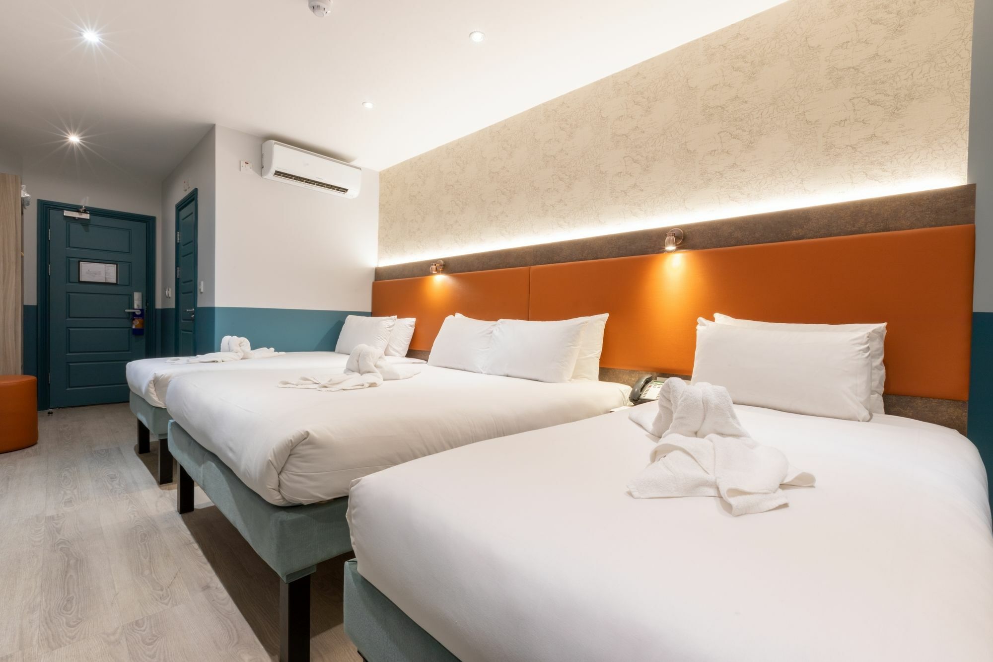 Hotel Western Queens Crystal Palace 3*