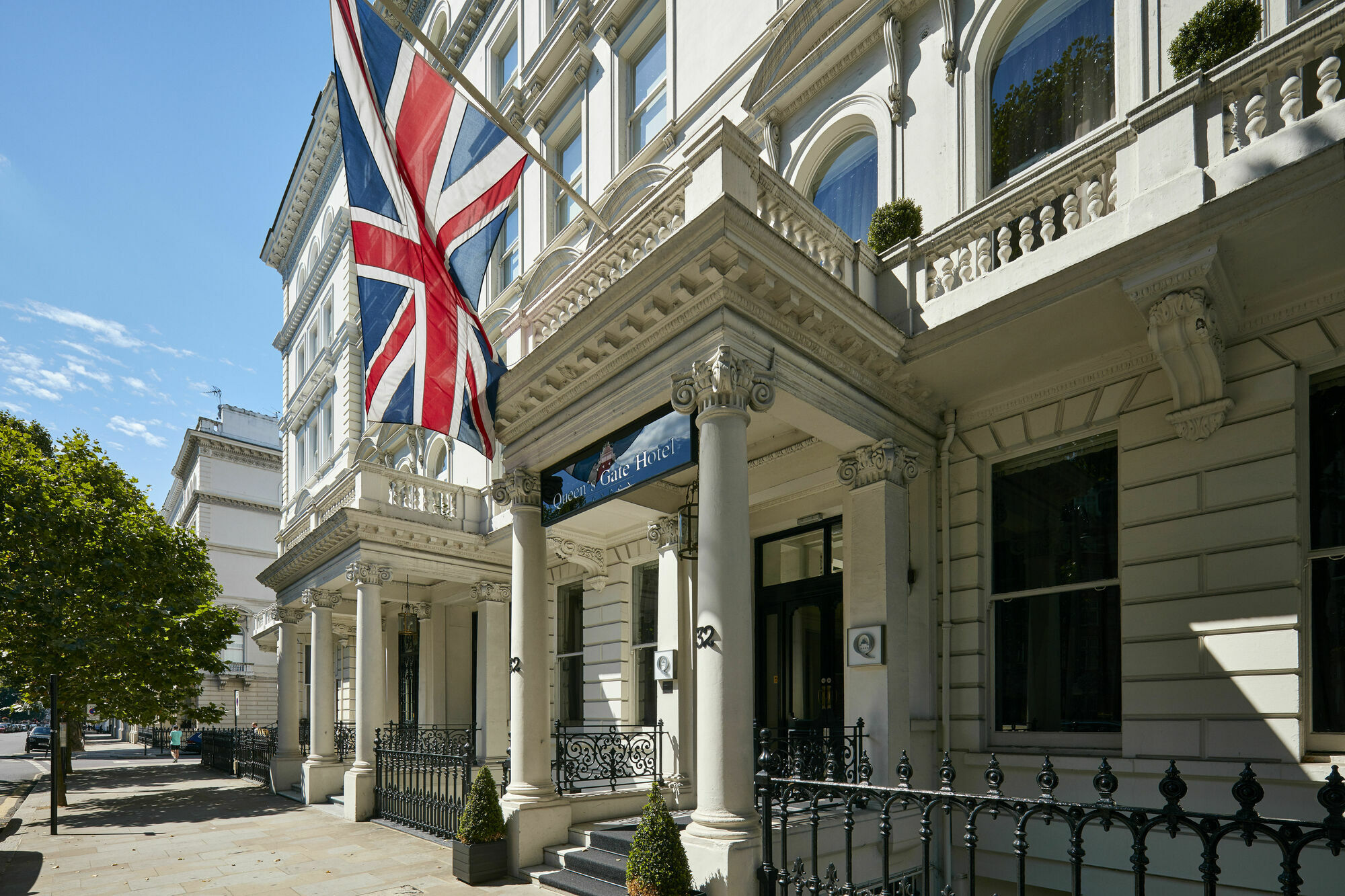 The Queens Gate 4* London